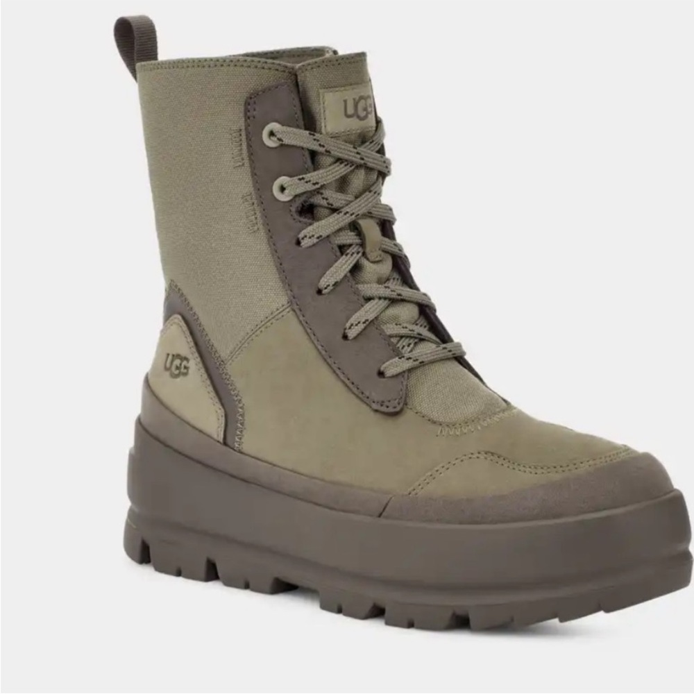 UGG LUG Boots Lace Up Women's Size 7.5 EU 38.5 Olive NEW
